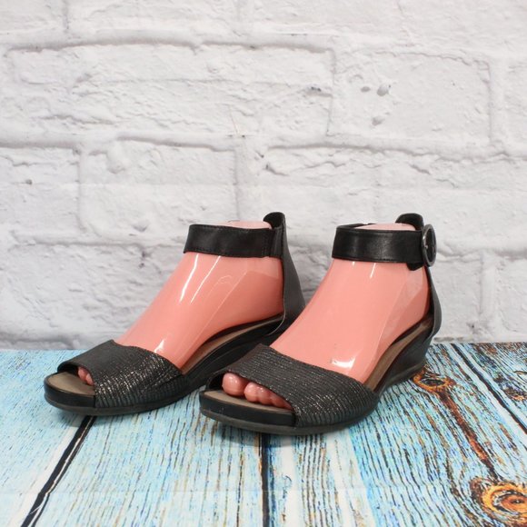 Earth Hera Gray Leather Adjustable Ankle Strap Sandals Size 7.5 B - Picture 2 of 9